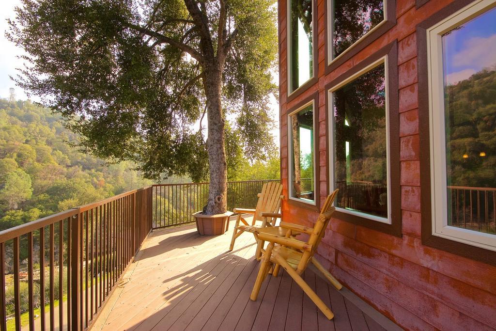 Riverfront Property With Waterfalls Near Yosemite And Bass Lake Oakhurst Zimmer foto